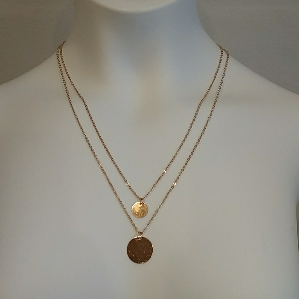 Layered gold disks necklace